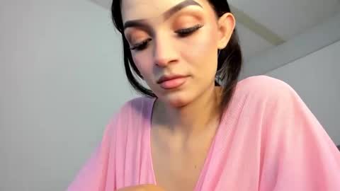 Snapshot of lola_kamila chatting on February 18, 1:21 am Lola Kamila online show from February 18, 1:21 am