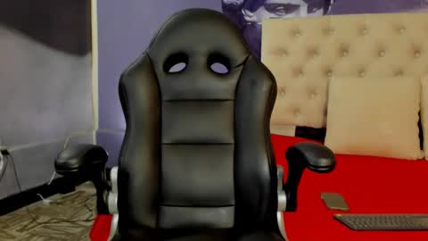 Snapshot of lola_red956680 chatting on February 27, 2:21 pm lola red online show from February 27, 2:21 pm