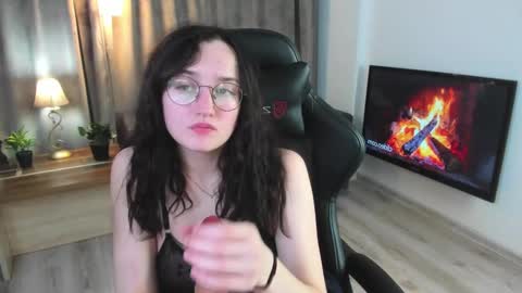 Lola online show from December 2, 10:23 pm