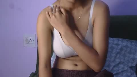 Snapshot of lolaa_darling chatting on March 16, 5:24 am lolaa online show from March 16, 5:24 am