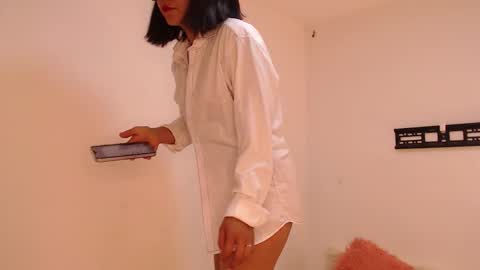 lolaandcamille online show from October 17, 1:57 pm