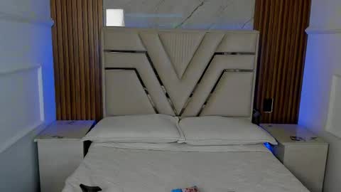 Lola Angel online show from September 15, 8:20 pm