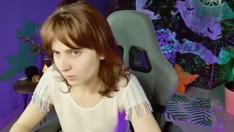 Snapshot of lolaasmus chatting on November 1, 8:16 am I consider myself the god Loki but life just calls me LOL online show from November 1, 8:16 am