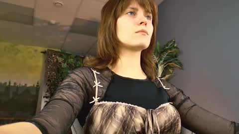 Snapshot of lolaasmus chatting on November 6, 7:42 am I consider myself the god Loki but life just calls me LOL online show from November 6, 7:42 am