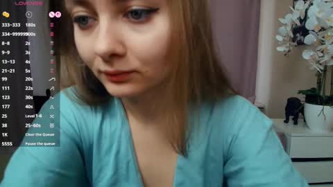 Snapshot of lolacorish chatting on February 25, 11:20 am lolacorish online show from February 25, 11:20 am