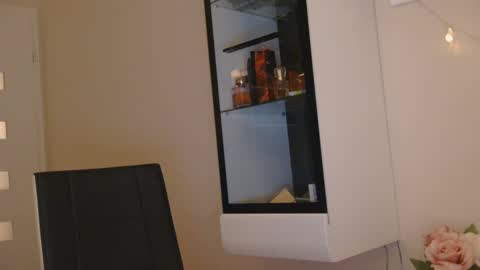 Snapshot of lolafoxyy chatting on December 1, 10:32 pm lolafoxyy online show from December 1, 10:32 pm