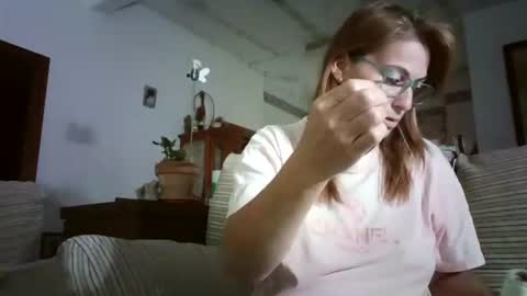 Snapshot of lolahueso chatting on October 11, 8:24 am LOLA HUESO y ERIC online show from October 11, 8:24 am