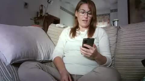 Snapshot of lolahueso chatting on November 5, 9:20 am LOLA HUESO y ERIC online show from November 5, 9:20 am