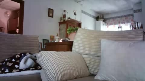 Snapshot of lolahueso chatting on February 2, 9:19 am LOLA HUESO y ERIC online show from February 2, 9:19 am