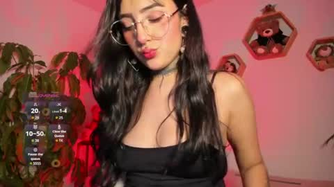 Snapshot of lolaleah_ chatting on July 15, 8:14 pm Lola online show from July 15, 8:14 pm