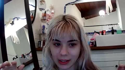 Lola Lixx online show from March 5, 11:01 pm