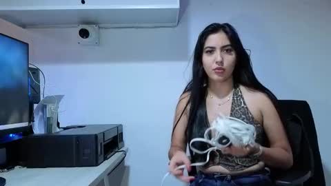 lolalola_12 online show from October 14, 12:00 am