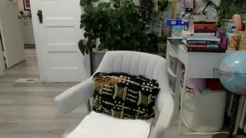 Snapshot of lolalustful chatting on January 18, 9:51 pm Lola Lustful online show from January 18, 9:51 pm