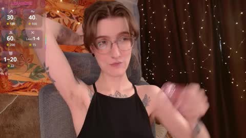 lolami_ online show from April 4, 7:28 am