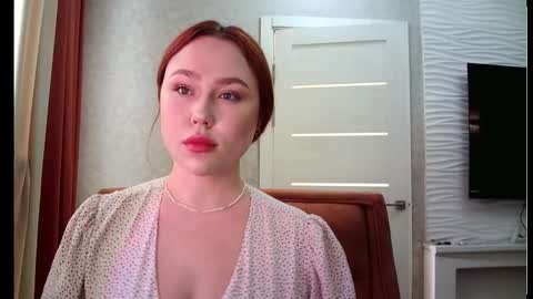 Lola online show from October 1, 7:58 am