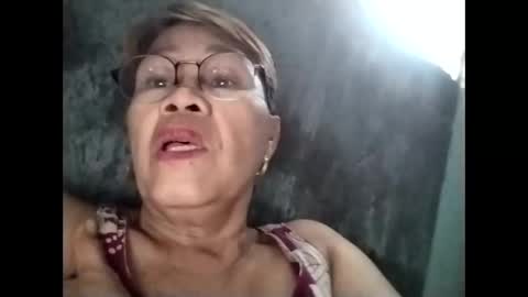 tey online show from November 13, 10:52 pm