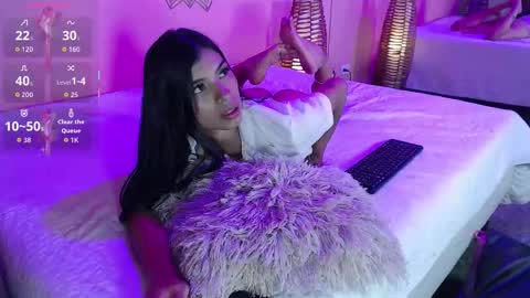 Snapshot of lolapierce chatting on September 14, 12:15 pm loli online show from September 14, 12:15 pm