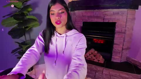 Snapshot of lolapierce chatting on October 22, 12:05 pm loli online show from October 22, 12:05 pm