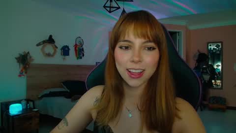 Snapshot of lolaverse chatting on September 22, 7:16 pm Lola doll online show from September 22, 7:16 pm