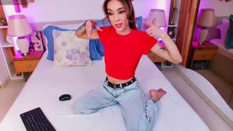 Lola online show from December 16, 7:41 pm