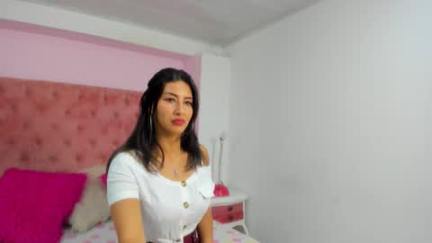 Snapshot of lolavoss_ chatting on November 7, 1:49 am Lola Voss online show from November 7, 1:49 am