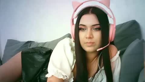 LolaXBunnyx online show from June 16, 11:57 am