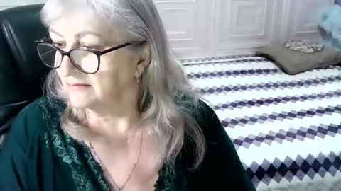 LolkaAlyss online show from November 27, 3:30 am