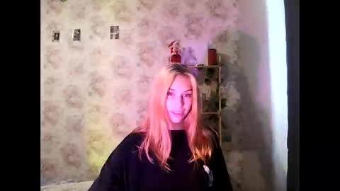 Snapshot of lollalakiss chatting on September 22, 12:34 am LollaLaKiss online show from September 22, 12:34 am