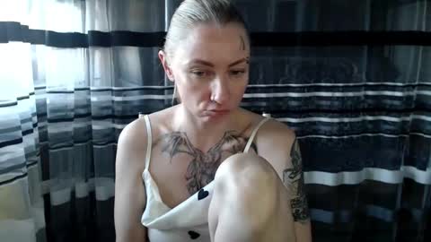 Lisa online show from October 17, 6:38 am