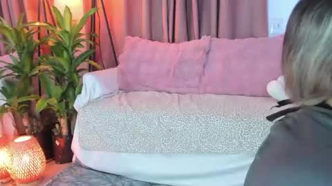 Lolly online show from June 18, 4:46 am