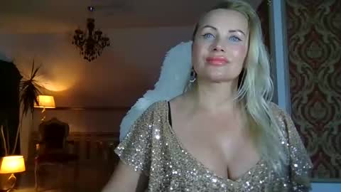 Roxy online show from January 11, 2:36 pm