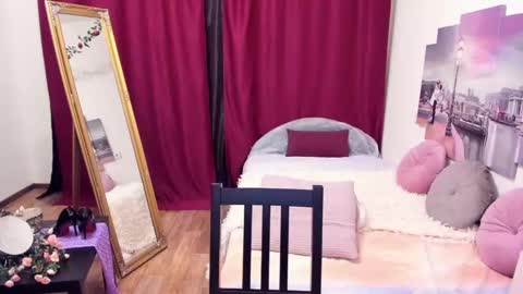 LoloMercier online show from March 1, 8:10 pm