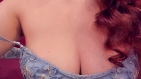 LoloMercier online show from November 23, 7:02 pm