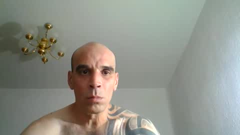 Snapshot of lolotatto chatting on June 8, 1:33 pm lolotatto online show from June 8, 1:33 pm