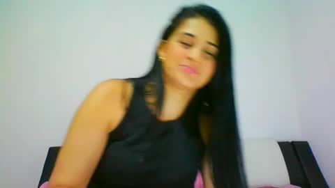 estehfania online show from February 8, 1:54 am