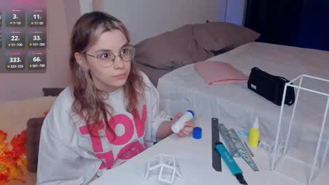 Lona online show from November 26, 7:04 pm