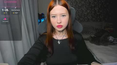 Snapshot of lonalye chatting on January 6, 5:27 pm lona online show from January 6, 5:27 pm