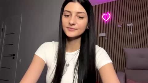 Snapshot of lonapalacio chatting on July 7, 5:32 am Tina online show from July 7, 5:32 am