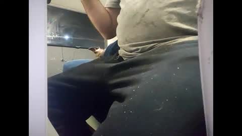 Snapshot of london_boy_35 chatting on February 8, 1:00 am hey you online show from February 8, 1:00 am