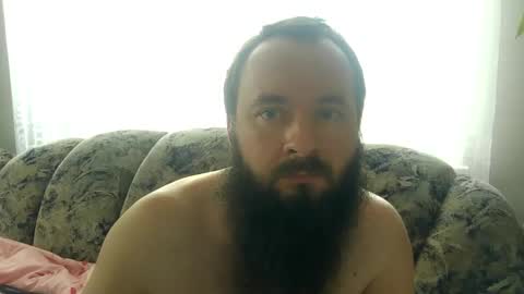 Snapshot of london_man1988 chatting on June 9, 9:21 am london_man1988 online show from June 9, 9:21 am