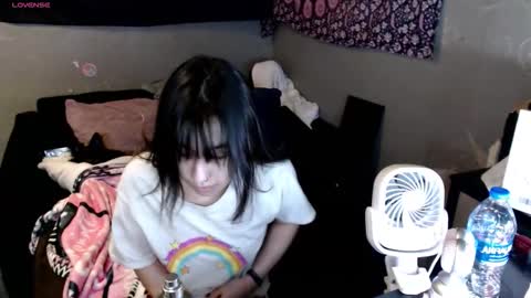 londonray online show from February 15, 6:21 am