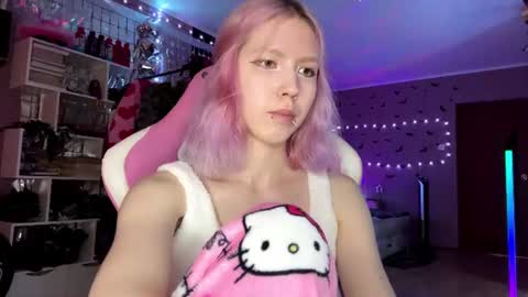 Snapshot of lone1y_bunny chatting on July 16, 3:07 pm lone1y_bunny online show from July 16, 3:07 pm
