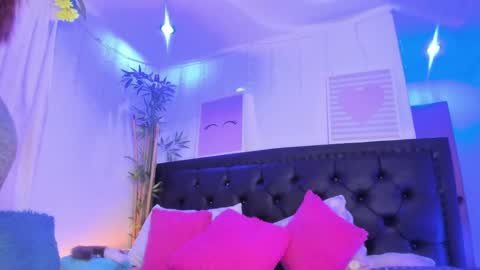 Jennifer  online show from January 8, 7:03 pm