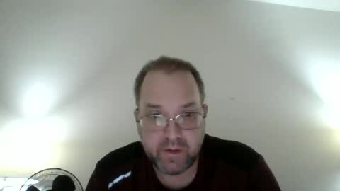 Snapshot of lonelyman91775 chatting on April 18, 7:23 am Lonely Man online show from April 18, 7:23 am