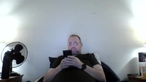 Snapshot of lonelyman91775 chatting on May 12, 8:44 am Lonely Man online show from May 12, 8:44 am