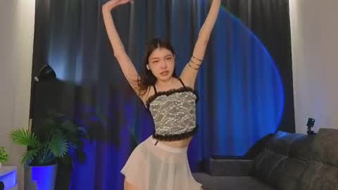 Snapshot of loney__tunes chatting on November 15, 4:03 pm Shy EvaStreams are everyday 9 AM - 3 PM GMT 3 online show from November 15, 4:03 pm