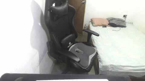 Marvin Santiago online show from April 12, 9:14 am