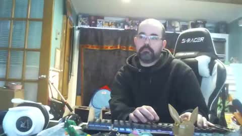 Snapshot of longandcut99 chatting on March 13, 3:18 pm longandcut99 online show from March 13, 3:18 pm