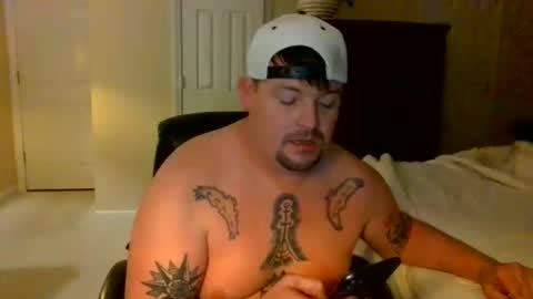 Snapshot of longlastingviking chatting on December 18, 2:39 am longlastingviking online show from December 18, 2:39 am
