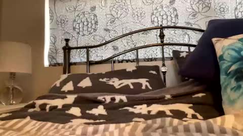 longshank09 online show from December 6, 12:16 pm